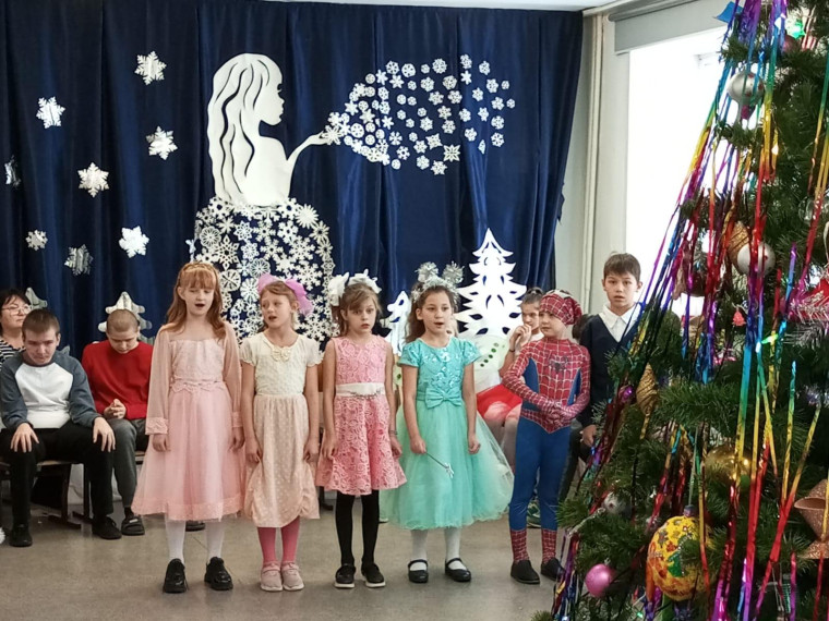 Новогодние приключения Лисы Алисы и Кота Базилио..